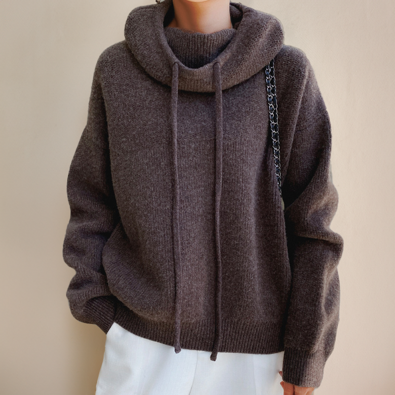 Elegant Relaxed-Fit Sweater | Timeless Spring–Summer Style